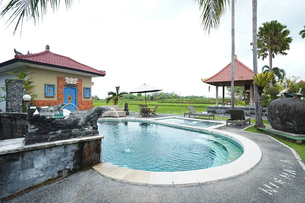 yoga school in bali with greenry and swimming pool